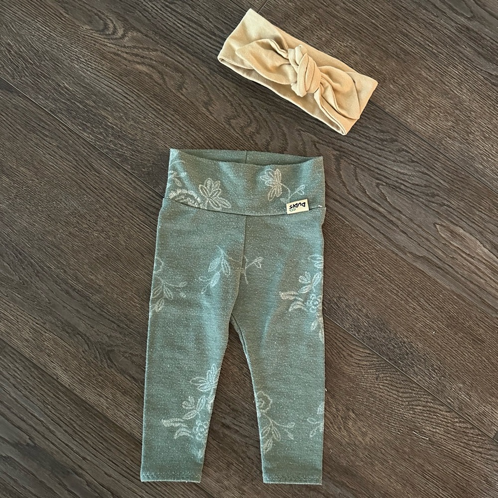 Dudi's Design 3-6 month leggings and matching bow
